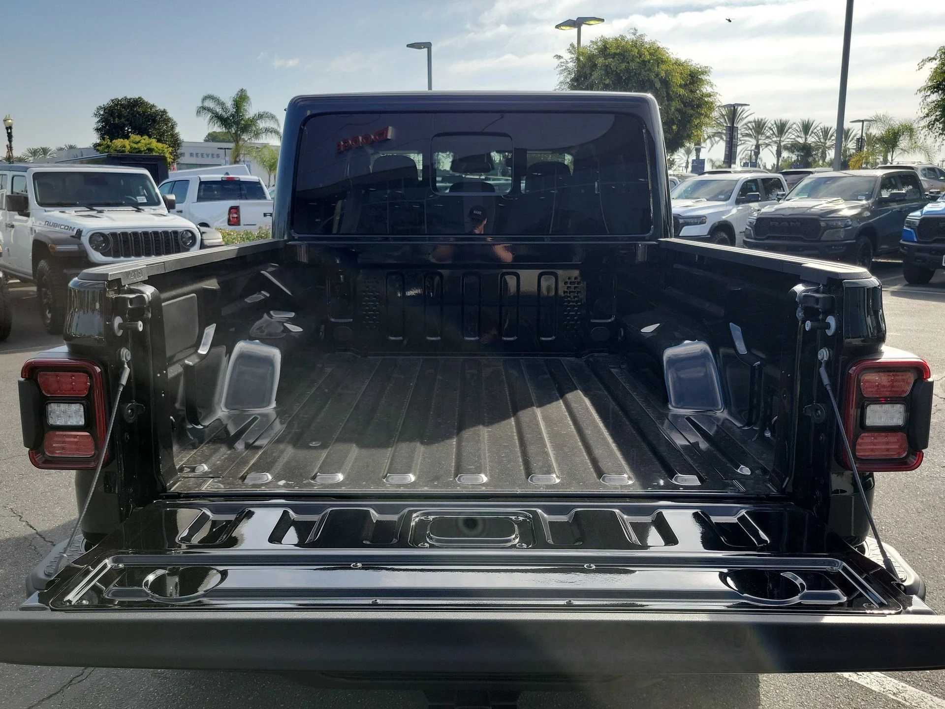 New 2026 Black Jeep Mojave image 20