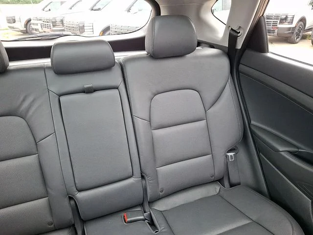 Used 2016 Black Hyundai Limited image 20