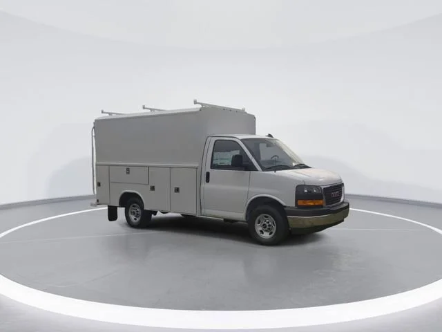 New 2025 Summit White GMC 1WT image 9