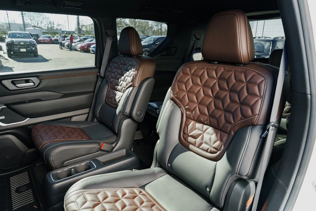 New 2026 Aspen White TriCoat Nissan Platinum image 23
