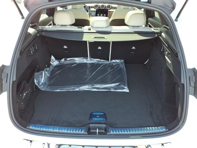 New 2027 White Mercedes-Benz GLC 300 image 23