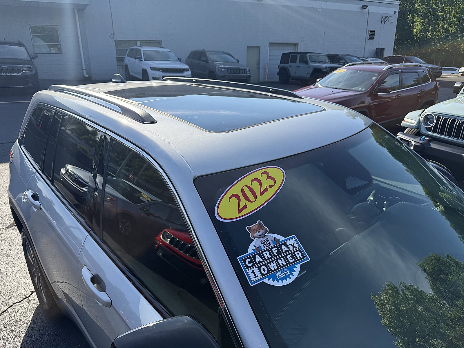 Used 2023 Silver Zynith Jeep BASE image 8