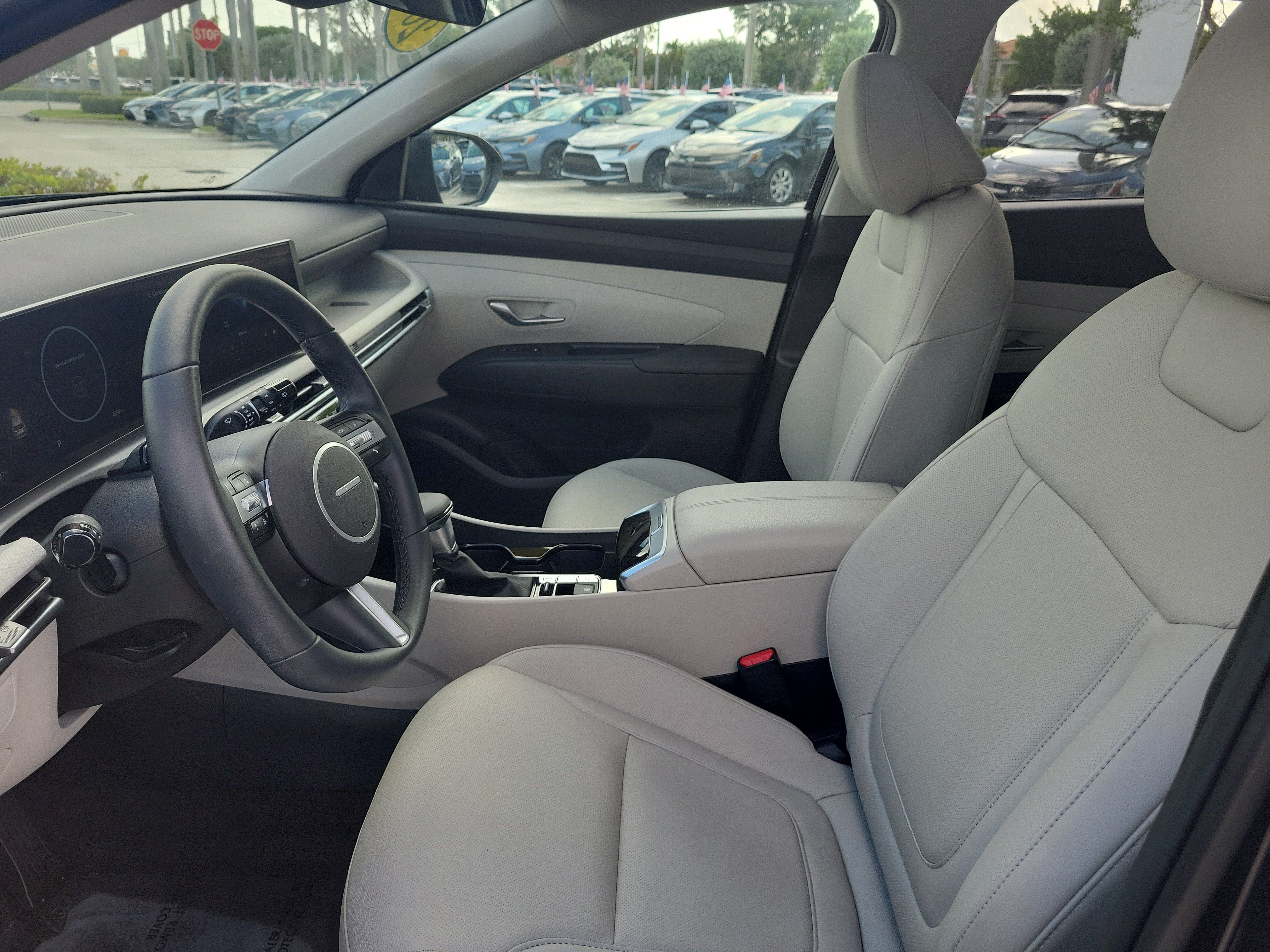 Used 2026 Phantom Black Hyundai SEL Premium image 23