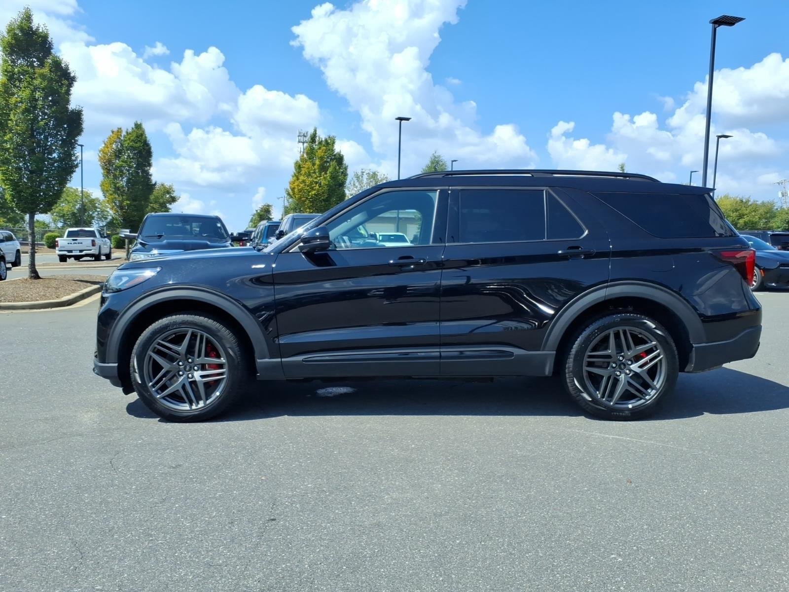 Used 2025 Agate Black Ford ST-Line image 3