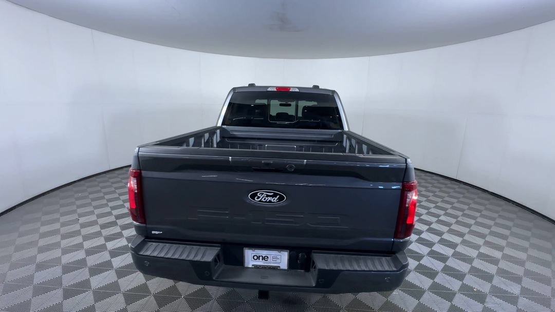 New 2026 Carbonized Gray Metallic Ford XLT image 8