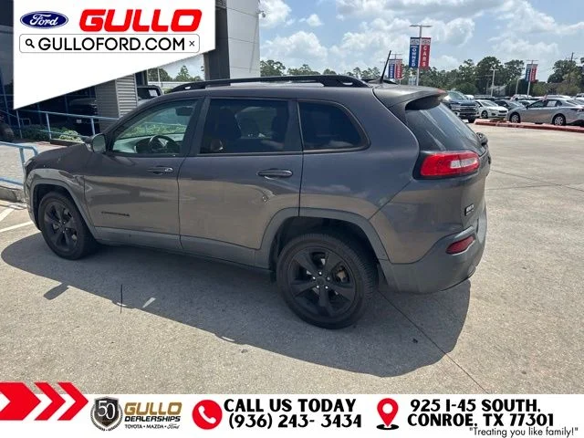 Certified Used 2018 Granite Crystal Clearcoat Metallic Jeep Latitude image 4