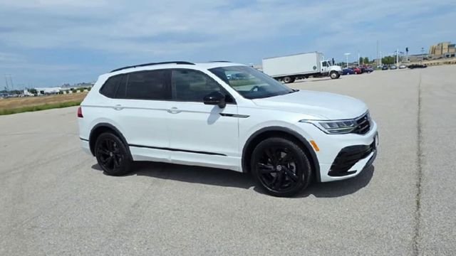 Used 2023 Pure White Volkswagen 2.0T SE R-Line Black image 9