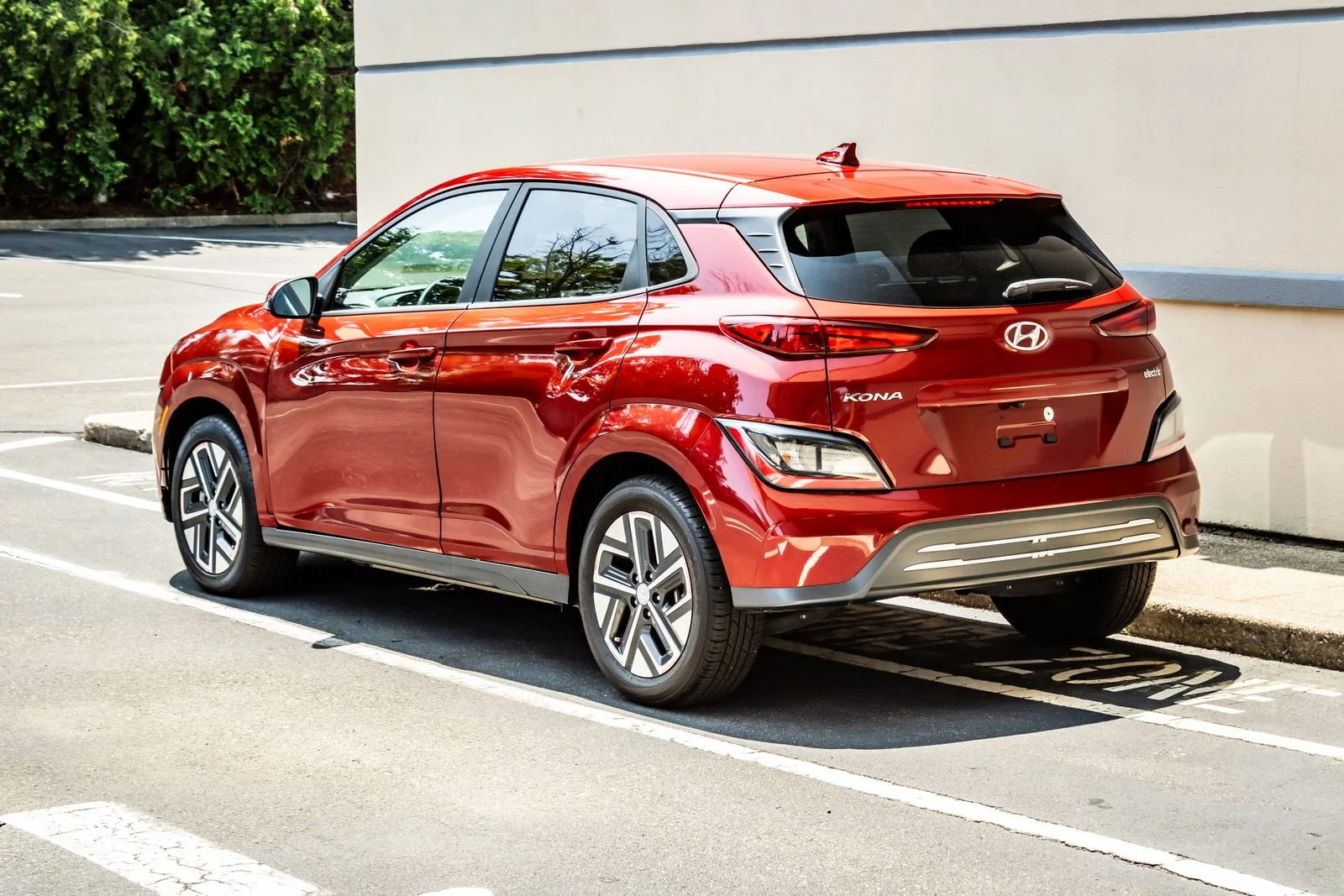 Used 2023 Red Hyundai SEL image 5