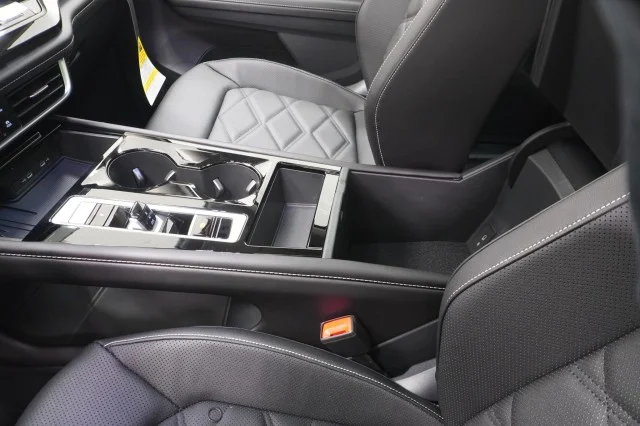 New 2026 Pure Gray Volkswagen 2.0T SE w/Technology image 33