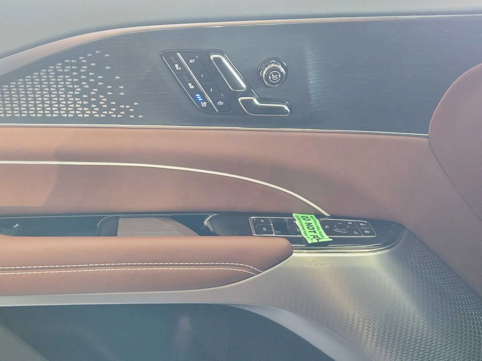 2027 Cadillac LYRIQ Signature Sport - Photo 17