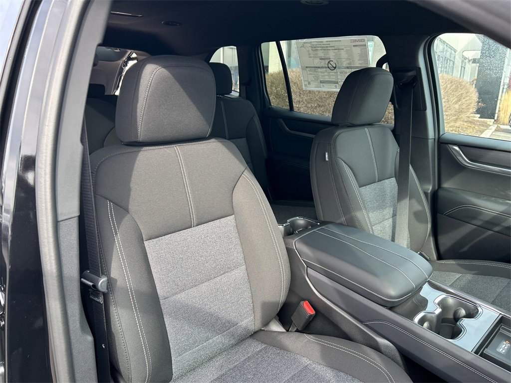 2026 GMC ACADIA - Image 35