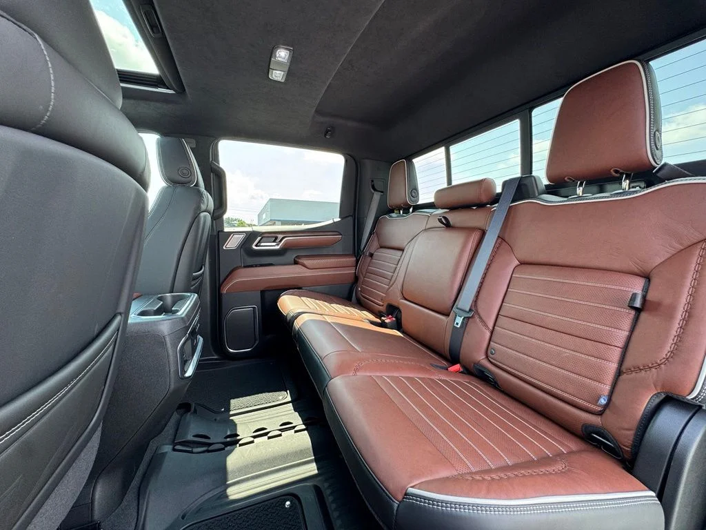 Used 2025 Silver GMC Denali Ultimate image 18