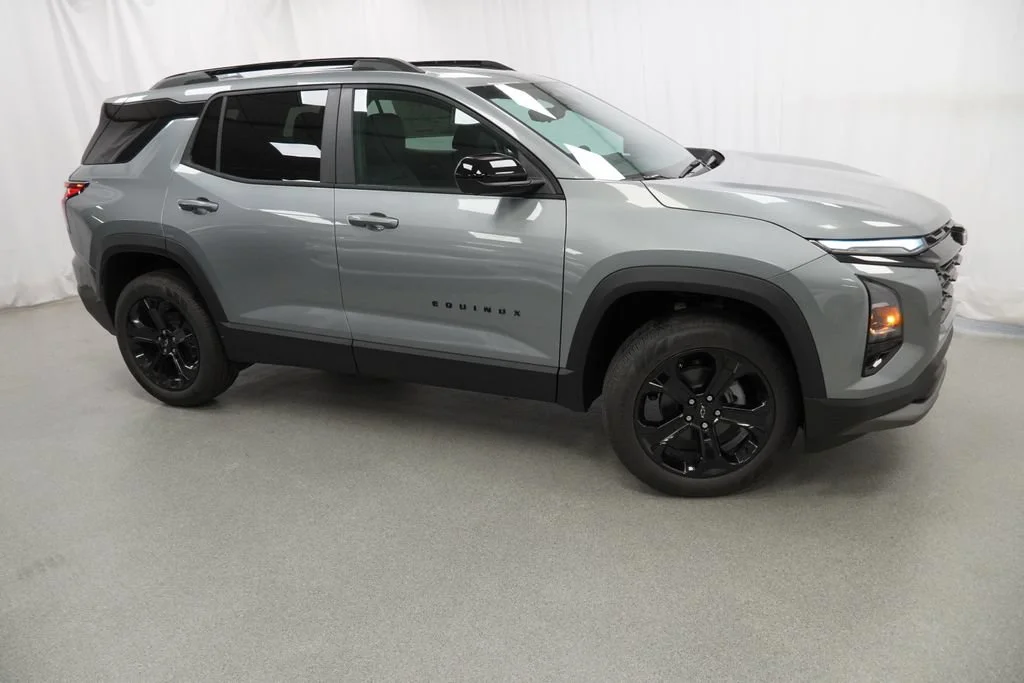 New 2027 Sterling Gray Metallic Chevrolet AWD LT image 5