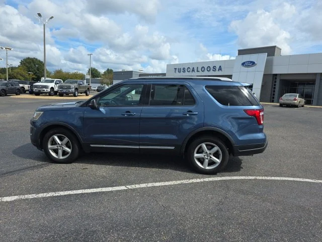 Used 2018 Blue Ford XLT image 6