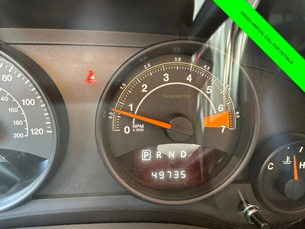 Used 2016 Crystal Metallic Jeep Latitude image 25