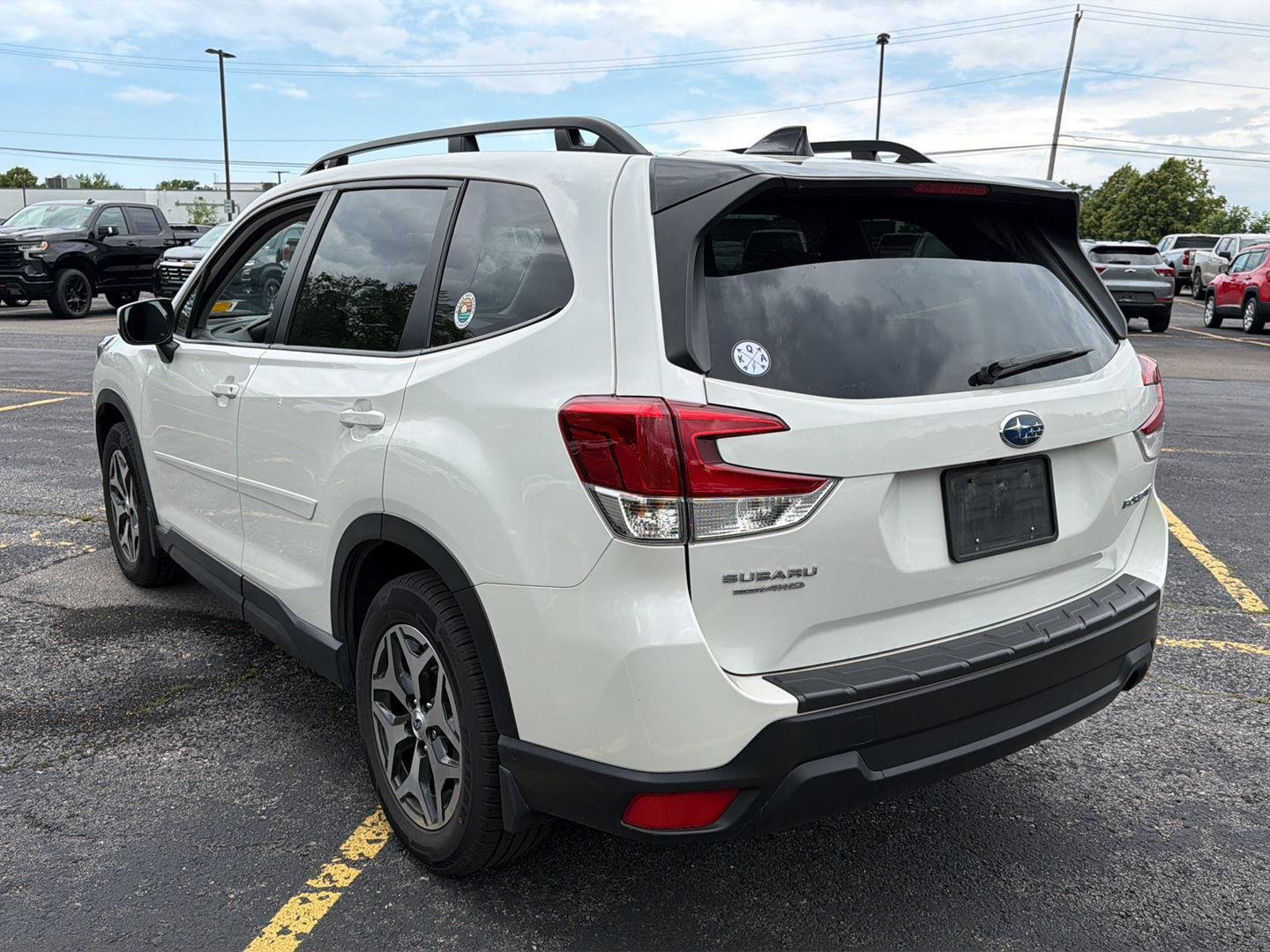 Used 2024  Subaru Premium image 11