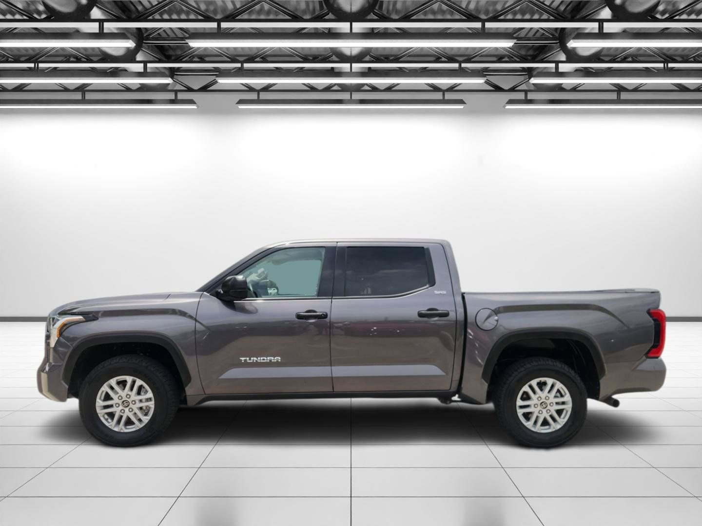 Used 2022 Magnetic Gray Metallic Toyota SR5 image 6