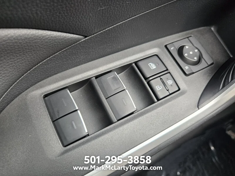 Used 2025 Magnetic Gray Metallic TOYOTA HYBRID XLE AWD image 29