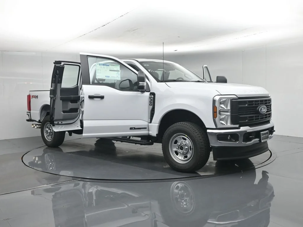 New 2026 White Ford XL image 30