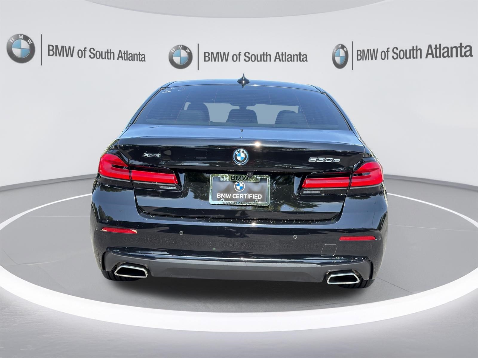 Used 2023 Jet Black BMW 530e xDrive image 25