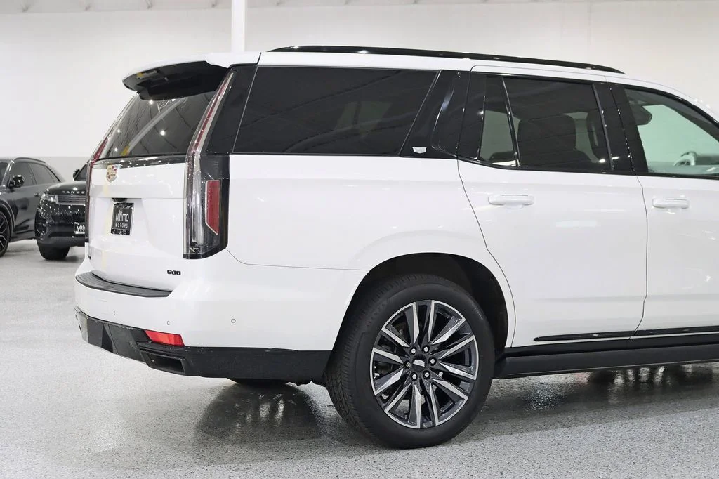 Used 2023 White Cadillac Sport Platinum image 10