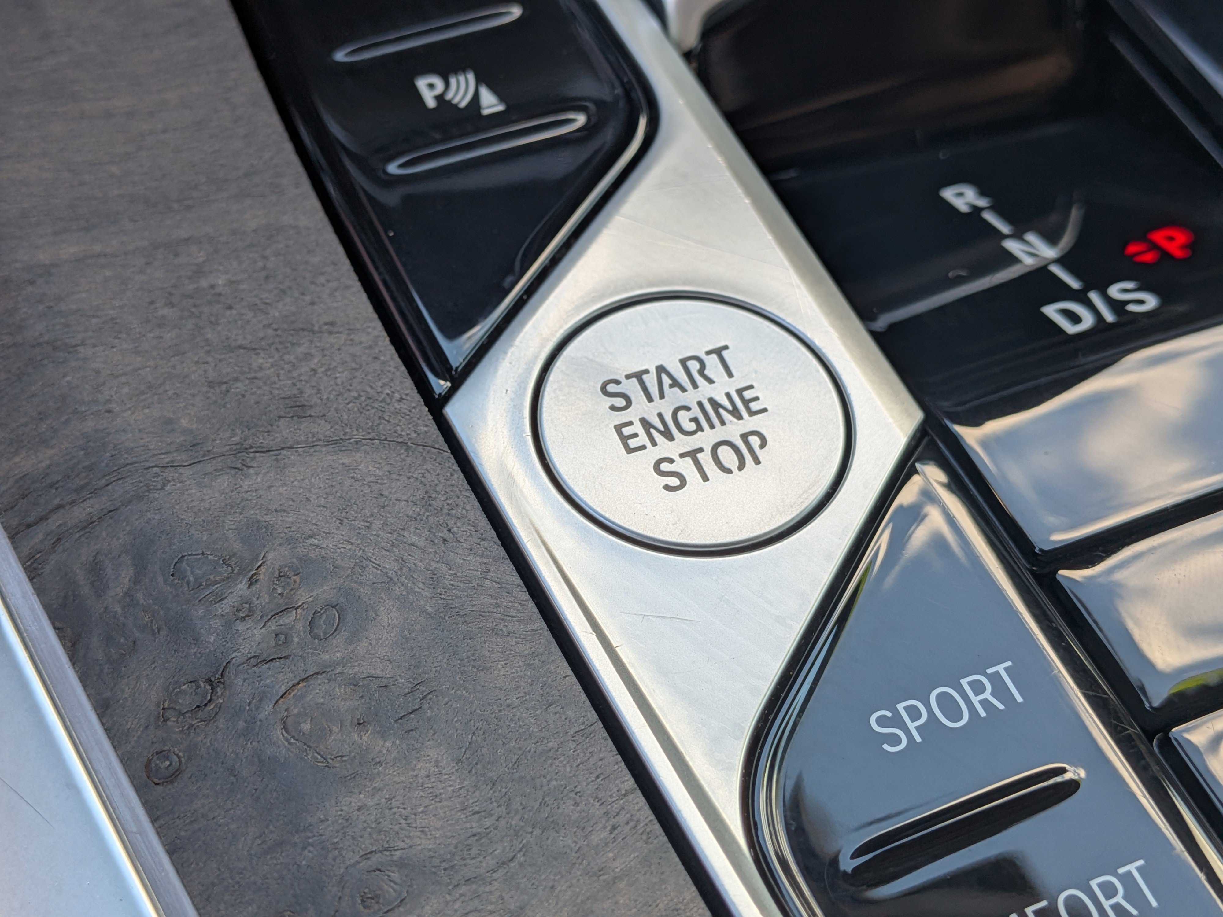 Used 2024 Skyscraper Gray Metallic BMW xDrive40i image 30
