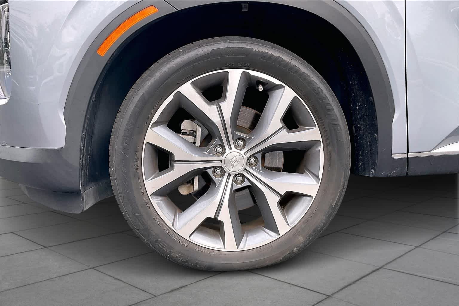 Used 2020 Lagoon Silver Hyundai SEL image 10