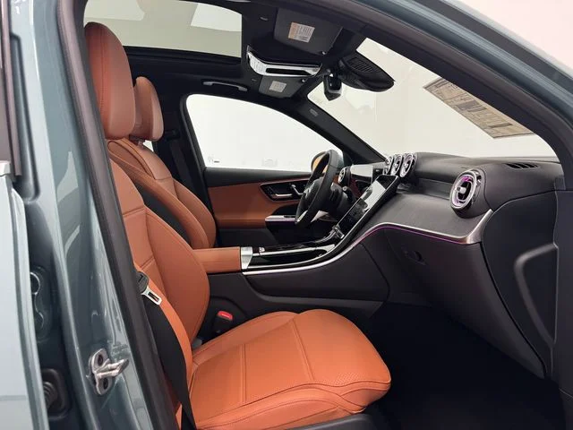 New 2027 Silver Mercedes-Benz GLC 300 image 15