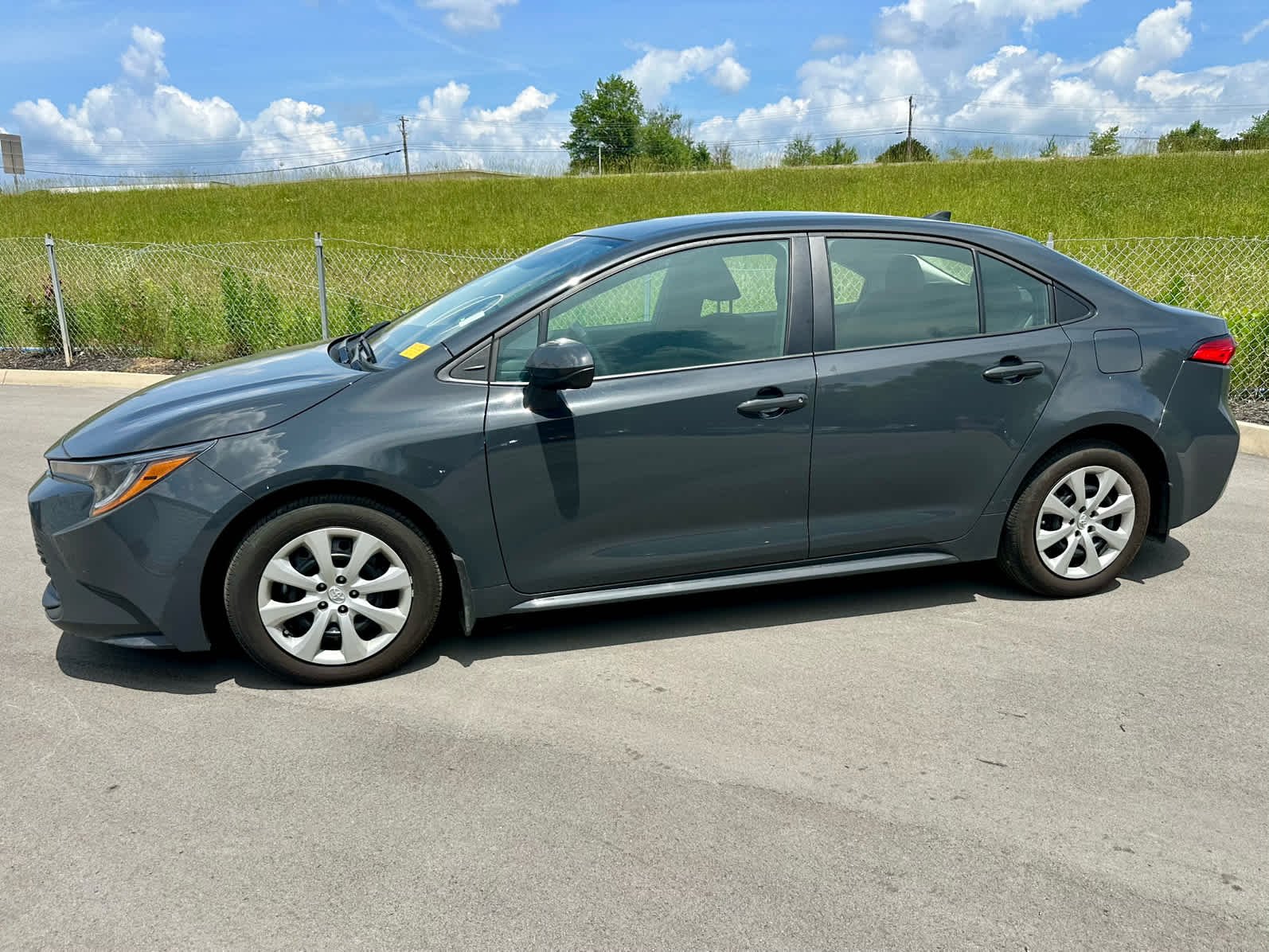 2025 Toyota Corolla LE CVT's photo