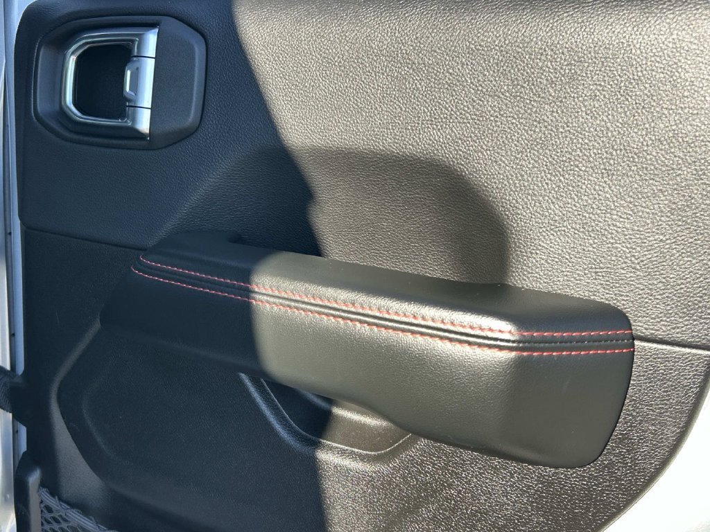 Certified Used 2024 Silver Zynith Clearcoat Jeep Rubicon X image 20