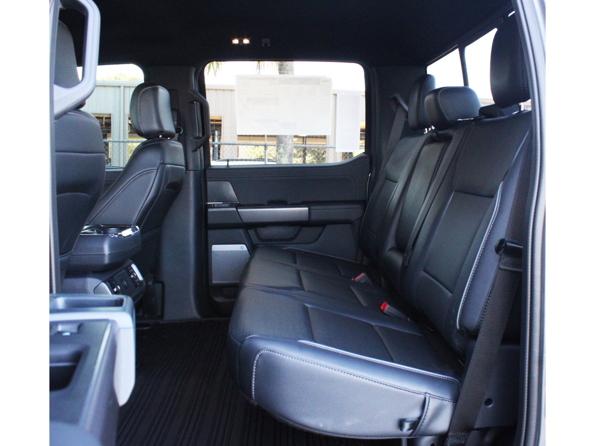 New 2026 Carbonized Gray Metallic Ford LARIAT image 20