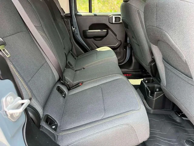 Used 2025 Anvil Clearcoat Jeep Nighthawk image 21