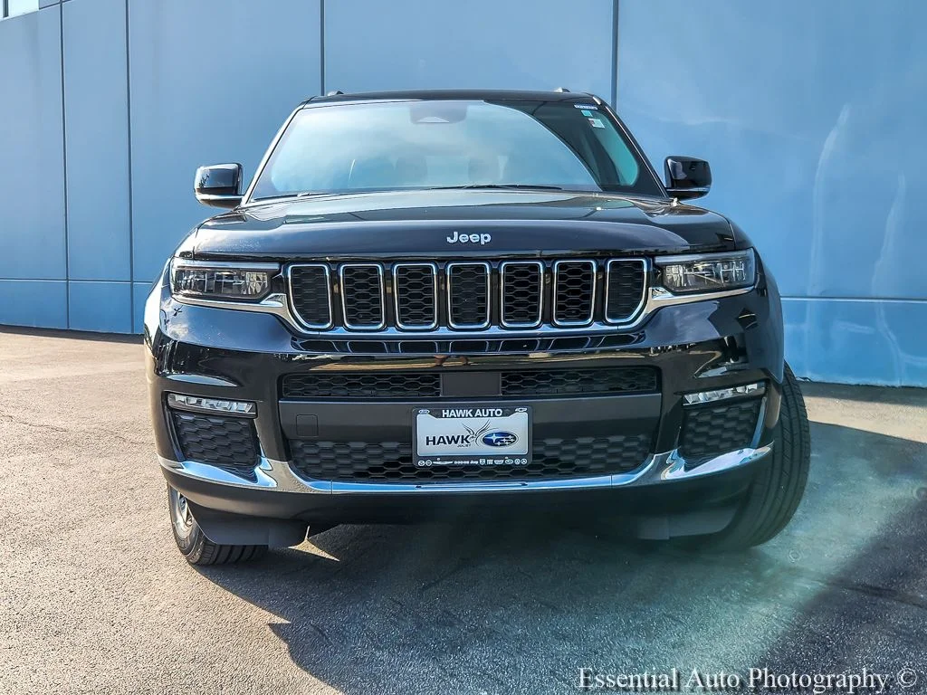 Used 2023 Black Jeep Limited image 4