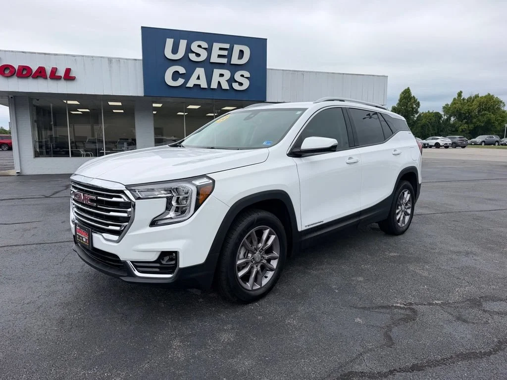 Used 2023 Summit White GMC SLT image 3