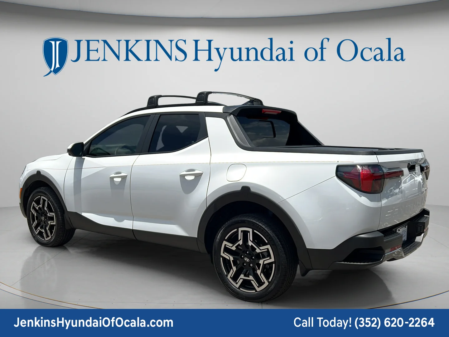 Used 2025 Atlas White Hyundai Limited image 5