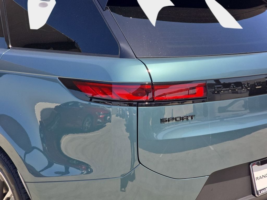 New 2026 Giola Green LAND ROVER SE image 36