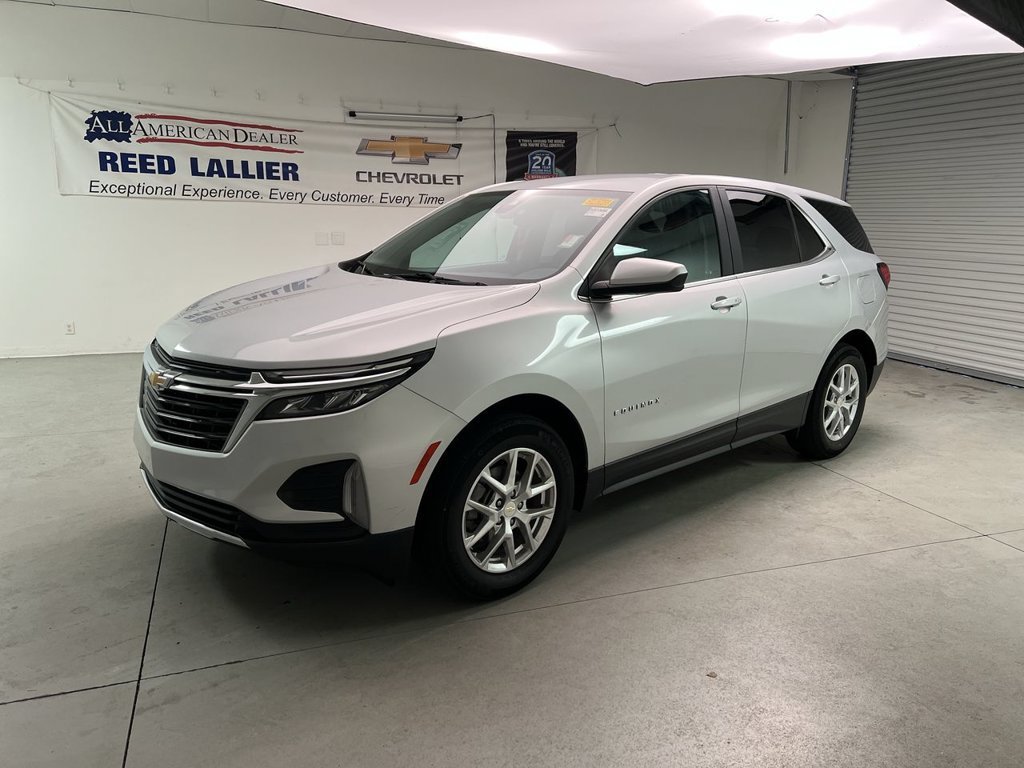 Used 2022 SILVER ICE METALLIC Chevrolet LT image 4