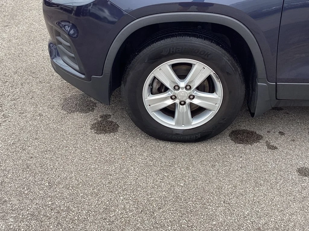 Used 2019 STORM BLUE METALLIC Chevrolet LS image 21