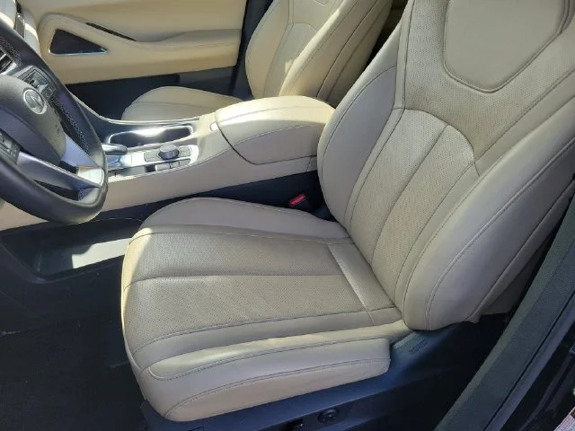 Used 2024 Black INFINITI Sensory image 19