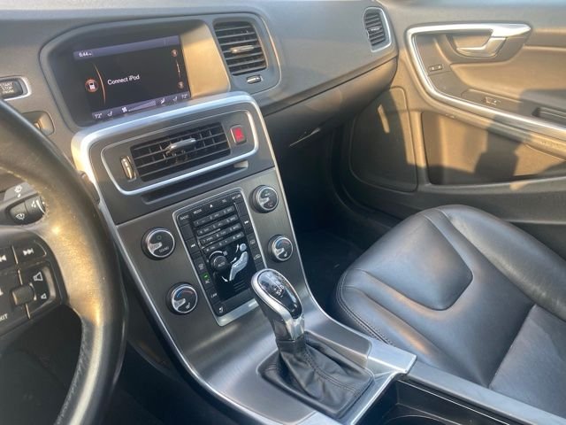 Used 2015 Black Volvo T5 Premier Plus image 15