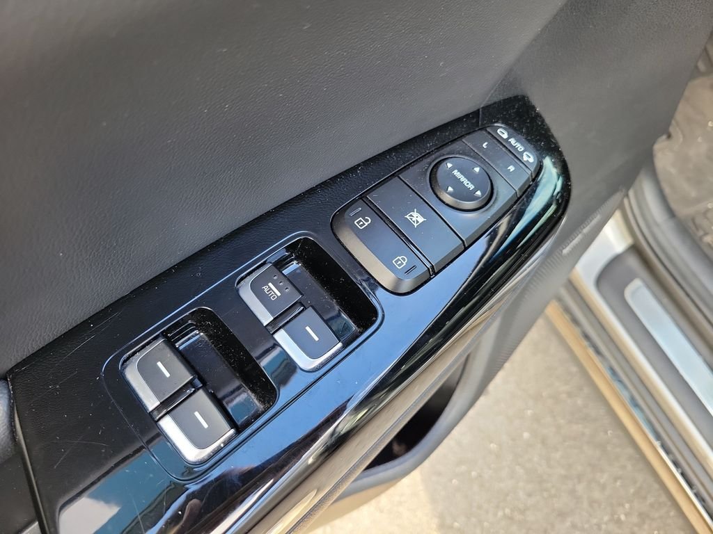Used 2020 Steel Gray Kia SX image 21
