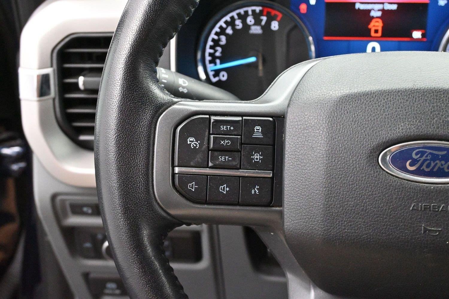 Used 2022 Antimatter Blue Ford XLT image 17