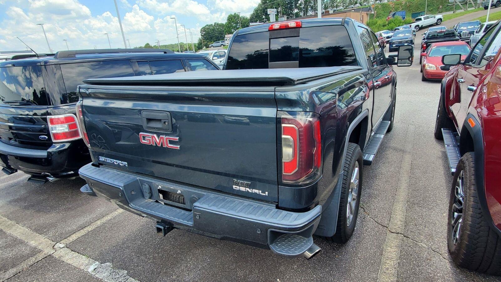 Used 2017 Dark Slate Metallic GMC Denali image 9