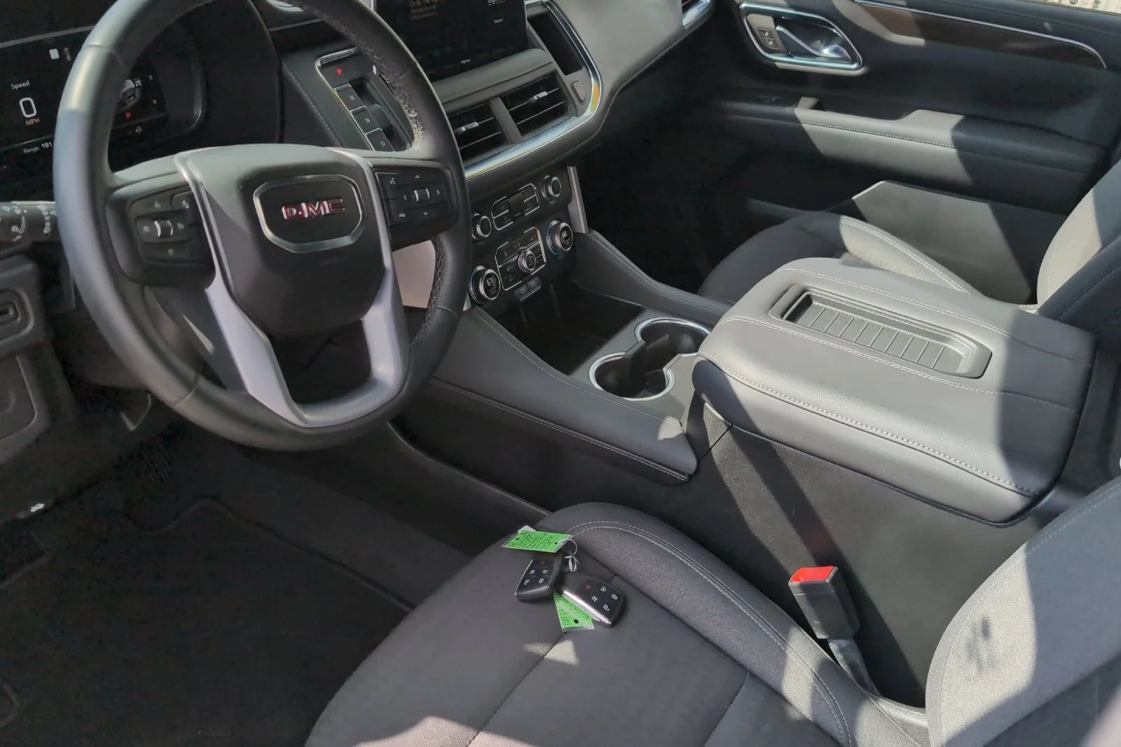 Used 2023 SUMMIT WHITE GMC SLE image 11