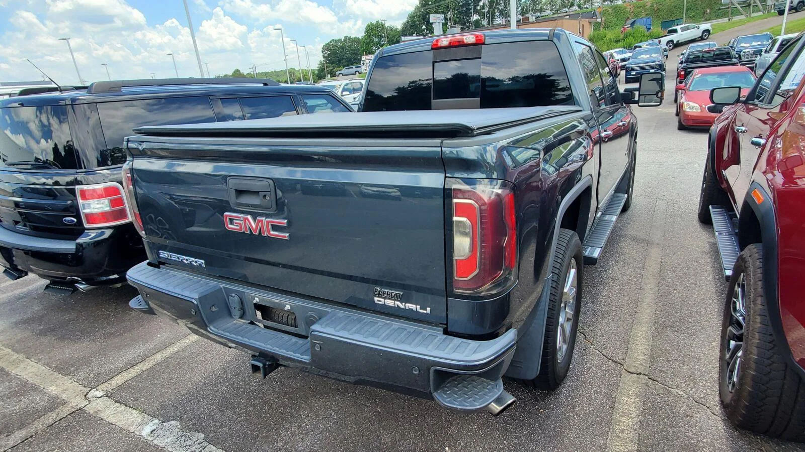 Used 2017 Dark Slate Metallic GMC Denali image 9
