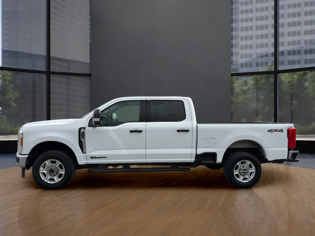 Used 2025 White Ford XLT image 12