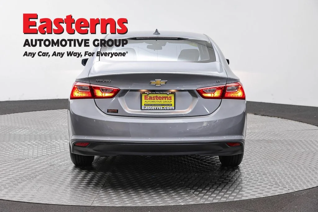 Used 2023 Gray Chevrolet LT image 6