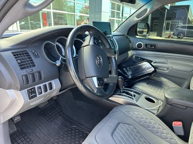 Used 2015 Blue Toyota PreRunner image 21