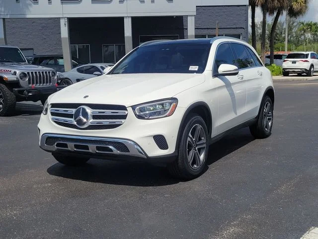 Used 2021 White Mercedes-Benz GLC 300 image 30