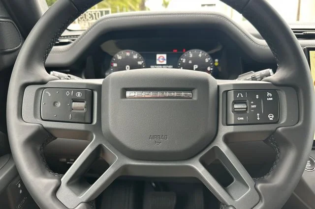 New 2026 Woolstone Green Land Rover X-Dynamic SE image 22